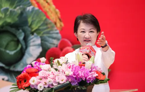 綠酸盧秀燕「死亡連署始祖」　藍反譏為共諜案狂打烏賊戰
