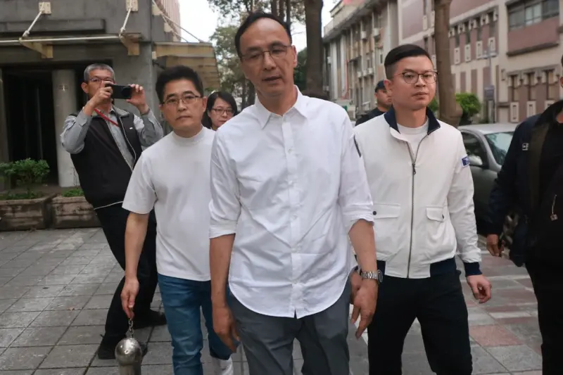 ▲國民黨主席朱立倫表示,檢調只憑臆測就想收押黃呂錦茹,很多人看不下去,一定奮戰到底戰獨裁。(圖/記者葉政勳攝)
