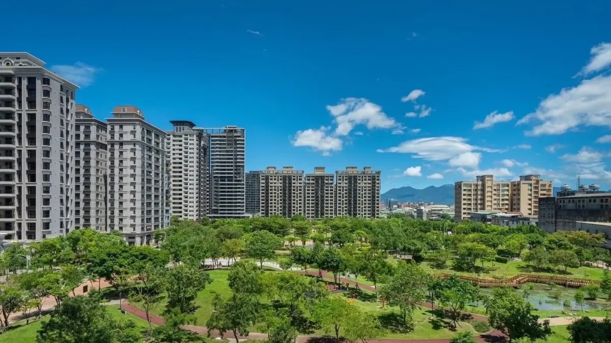 ▲新莊人口副都心擁有多樣化產品，逐漸完備的生活機能加上相對親民的價格近年人口增加快速。（圖／信義房屋提供）