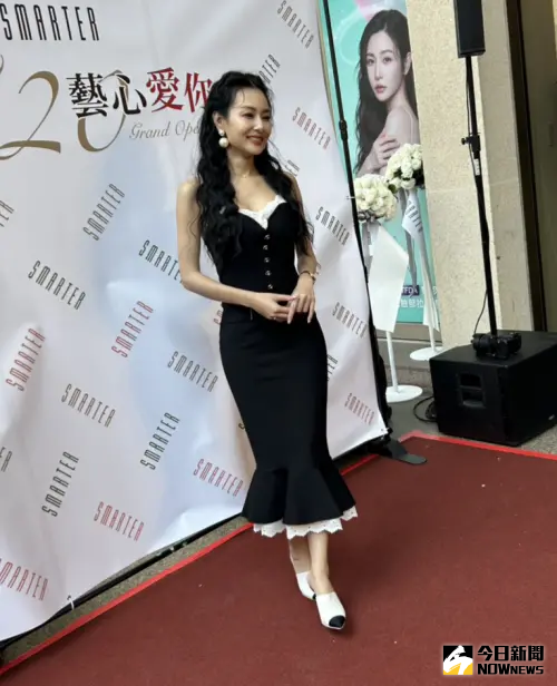 ▲王思佳今出席一日店長活動，對於代言遭砍，她表示下週再問她。（圖／記者李欣容攝）