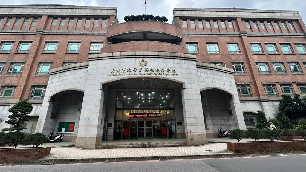 ▲52歲簡姓男子和69歲鄰居、連姓男子因土地問題，雙方爆發激烈口角與肢體衝突，沒想到在推拉間，竟不慎將手指插入連男雙眼挖出雙眼球。（圖／翻攝畫面）