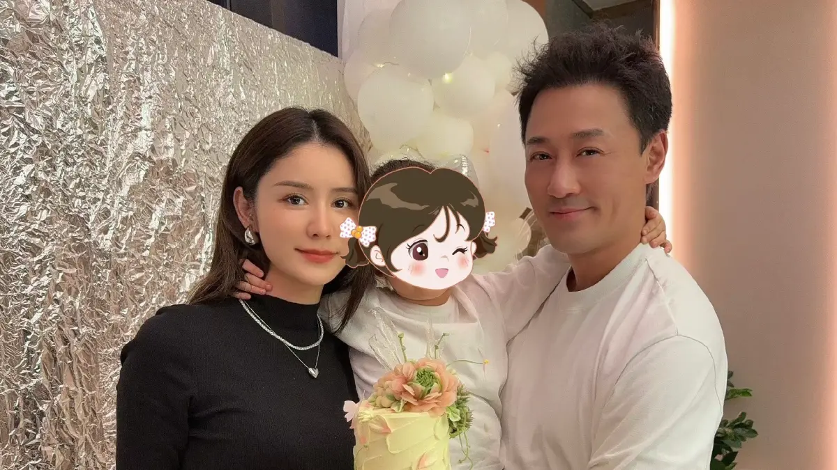 ▲張馨月婚後爭議不斷，先是因對離職保母態度惹議，接著又遭質疑使用盜版Labubu手機殼，她本人在社群平台上回應：「我問心無愧。」（圖／張馨月微博）