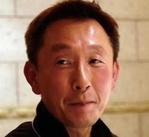 ▲臼井儀人的漫畫家出道作是大尺度的社畜漫畫《不良百貨公司物語》。