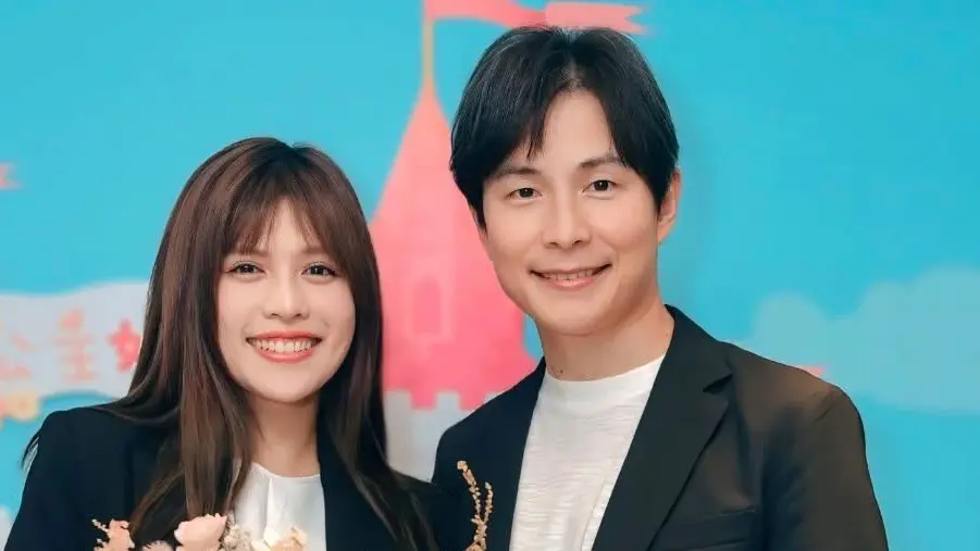 ▲藝人夏宇童（左）與孫協志（右）於今年3月登記結婚，沒想到才剛迎來人生大事，身體卻亮紅燈，不只有血尿情況，還吐出鮮血。（圖／夏宇童臉書）