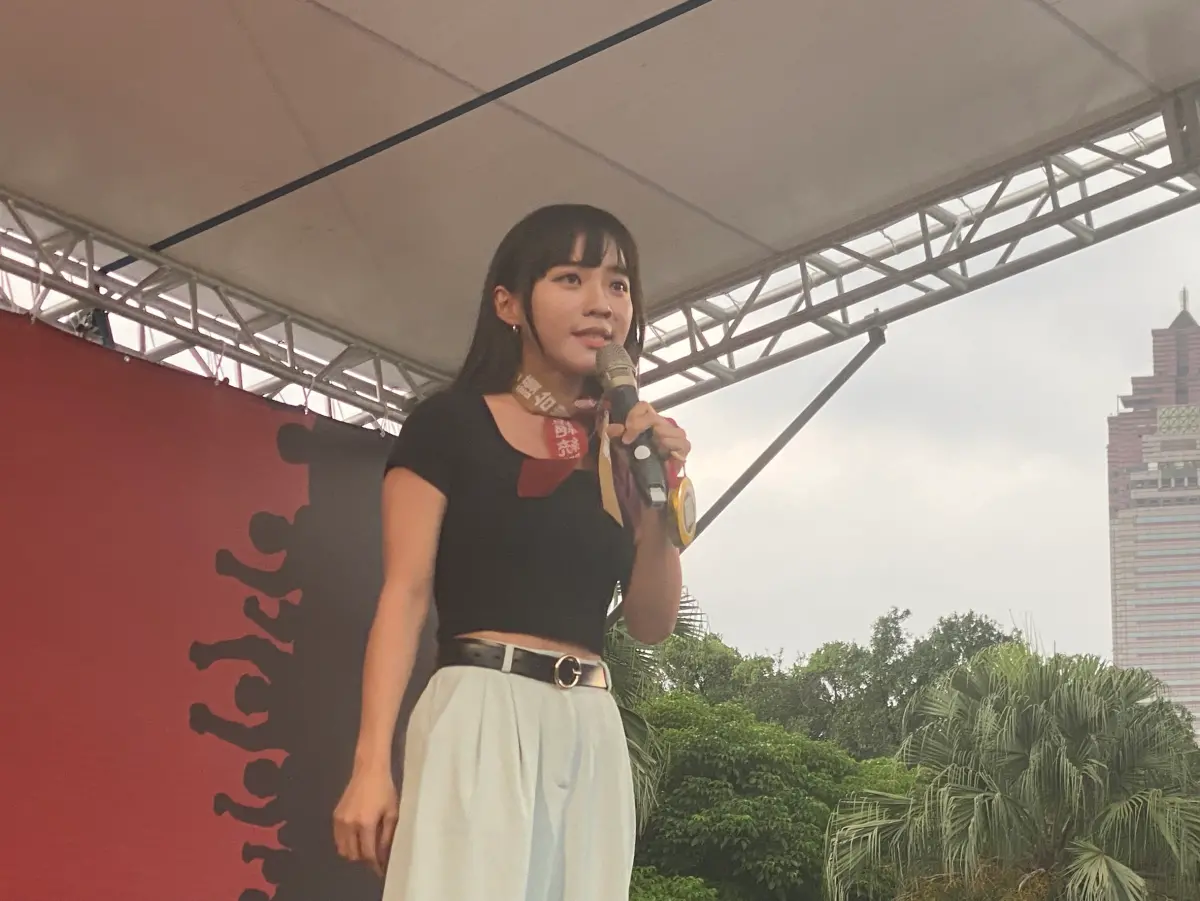 ▲黃捷現身挺罷藍，稱終局之戰一定要成功、絕對要成功，否則接下來修法後就沒有機會了。（圖／記者陳威叡攝，2025.04.19）