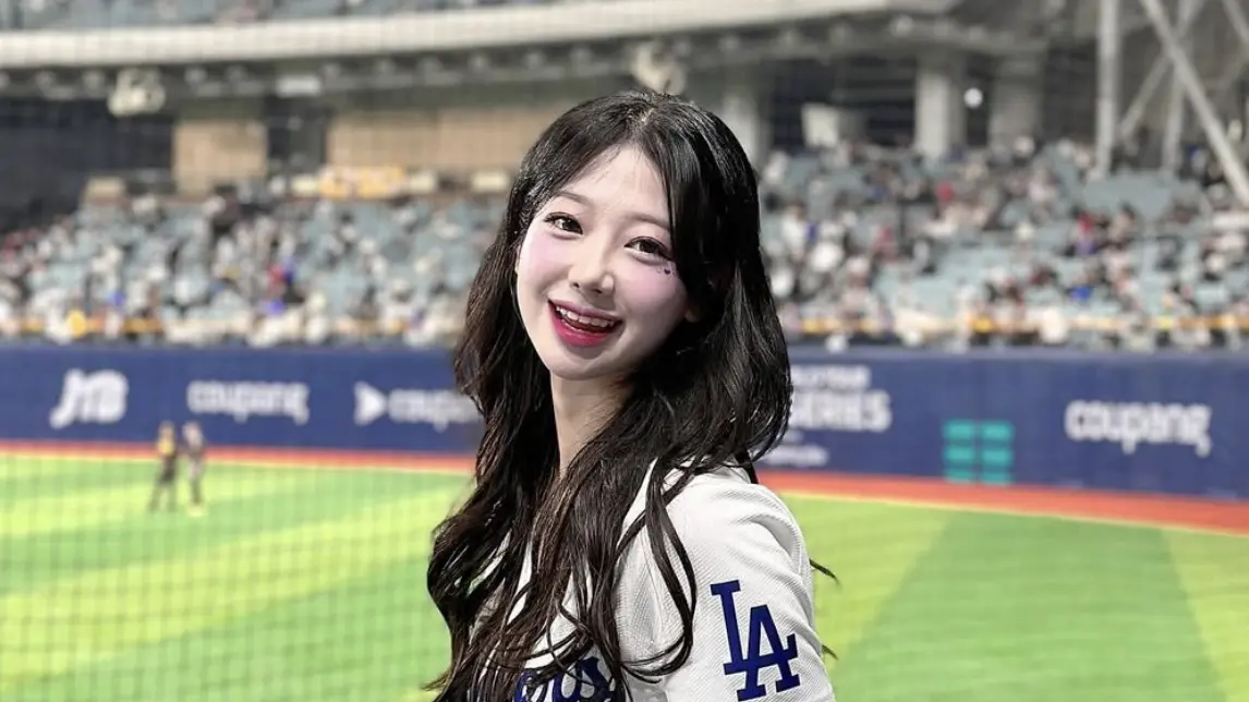 ▲樂天三本柱禹洙漢（如圖）日前才因高燒不退差點暈倒，只能缺席應援，如今再度現身公開活動，她坦言已經有回韓國打針治療，狀況好轉不少，更感謝粉絲送的電風扇。（圖／IG s2uhan）