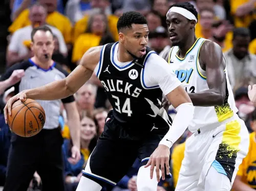 Giannis Antetokounmpo再度繳出「超人級」表現,全場23投14中,攻下36分、12籃板,但公鹿仍不敵溜馬。(圖/美聯社/達志影像) ▲Giannis Antetokounmpo再度繳出「超人級」表現,全場23投14中,攻下36分、12籃板,但公鹿仍不敵溜馬。(圖/美聯社/達志影像)
