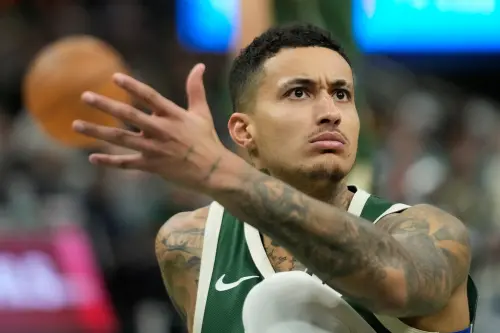 ▲密爾瓦基公鹿以98：117不敵印第安納溜馬，系列賽以0：1落後。前鋒Kyle Kuzma表現極為低迷，寫下神奇「5項數據掛蛋」紀錄，成為NBA季後賽史上紀錄。（圖／美聯社／達志影像）