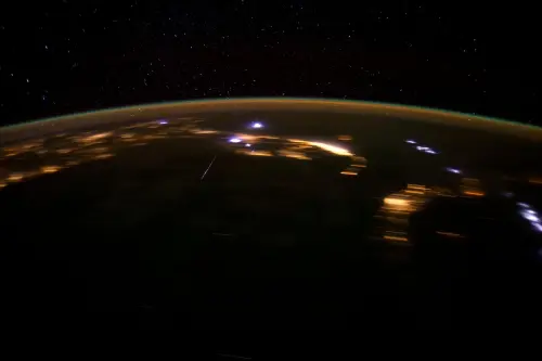 天琴座流星雨的記錄最早可追溯至西元前687年,也是第一個被確認來源的流星雨。(圖/NASA官網) ▲天琴座流星雨的記錄最早可追溯至西元前687年,也是第一個被確認來源的流星雨。(圖/NASA官網)