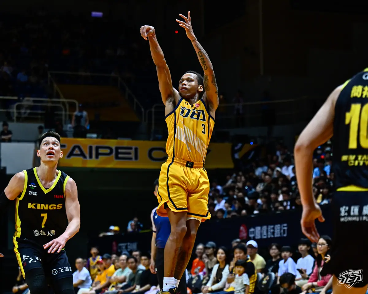 ▲中信特攻以79：111不敵新北國王，吞下敗仗。特務軍團今日僅3人得分上雙，飛馳獨攬28分7籃板1助攻1抄截，但其中25分集中在上半場。（圖／新北中信特攻提供）