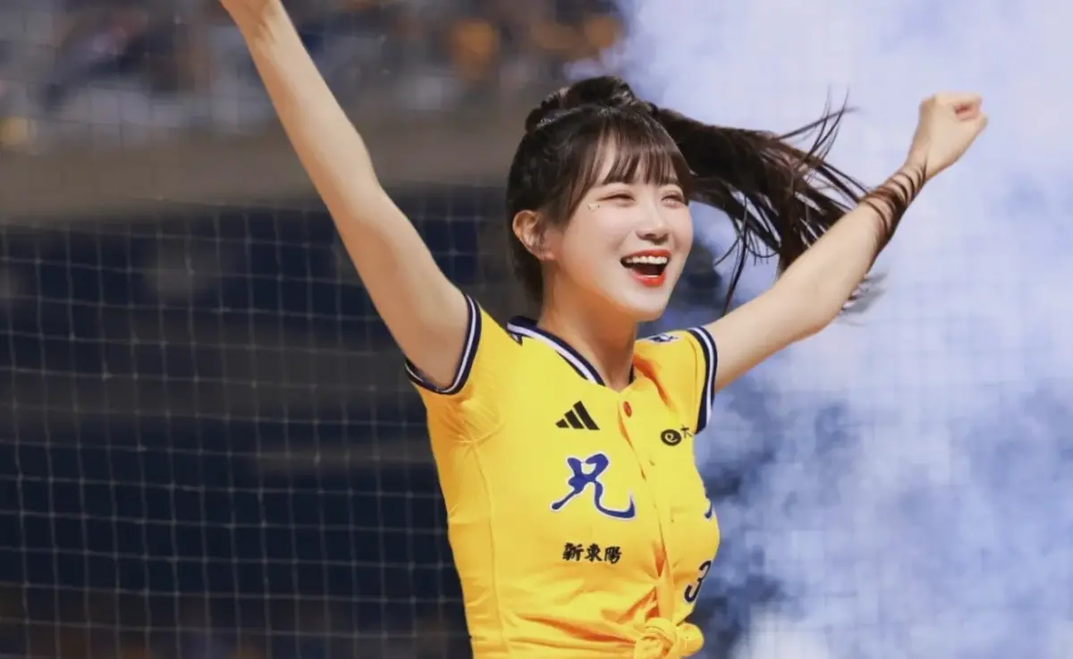 ▲邊荷律昨日晚間在大巨蛋噴淚，被球迷齊心應援的震撼畫面逼哭，她感動直呼：「來台灣是我人生做過最正確的選擇」。（圖／邊荷律IG）