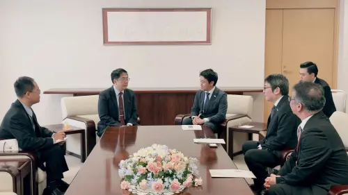 ▲黃偉哲與宮下宗一郎延續先前的討論，希望雙方接下來在文化、體育、產業交流方面能開展更多具體合作。（圖／南市府提供）
