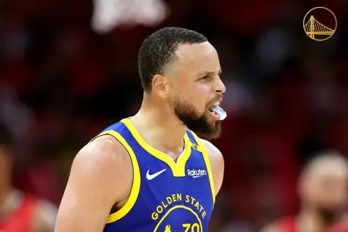 兩周前火箭曾在主場將Curry限制到10投1中僅得3分,讓外界質疑這位37歲老將是否還能在高強度季後賽中發揮影響力。然而Game 1,Curry用實際表現打臉所有懷疑者。。(圖/美聯社/達志影像) ▲兩周前火箭曾在主場將Curry限制到10投1中僅得3分,讓外界質疑這位37歲老將是否還能在高強度季後賽中發揮影響力。然而Game 1,Curry用實際表現打臉所有懷疑者。。(圖/美聯社/達志影像)
