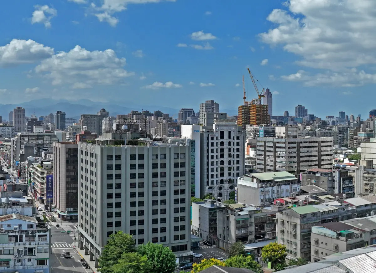 ▲美國總統川普發起新一波關稅戰，影響台灣出口產業及台股，短期內雖然會牽連房市。（圖／鄉林不動產提供）