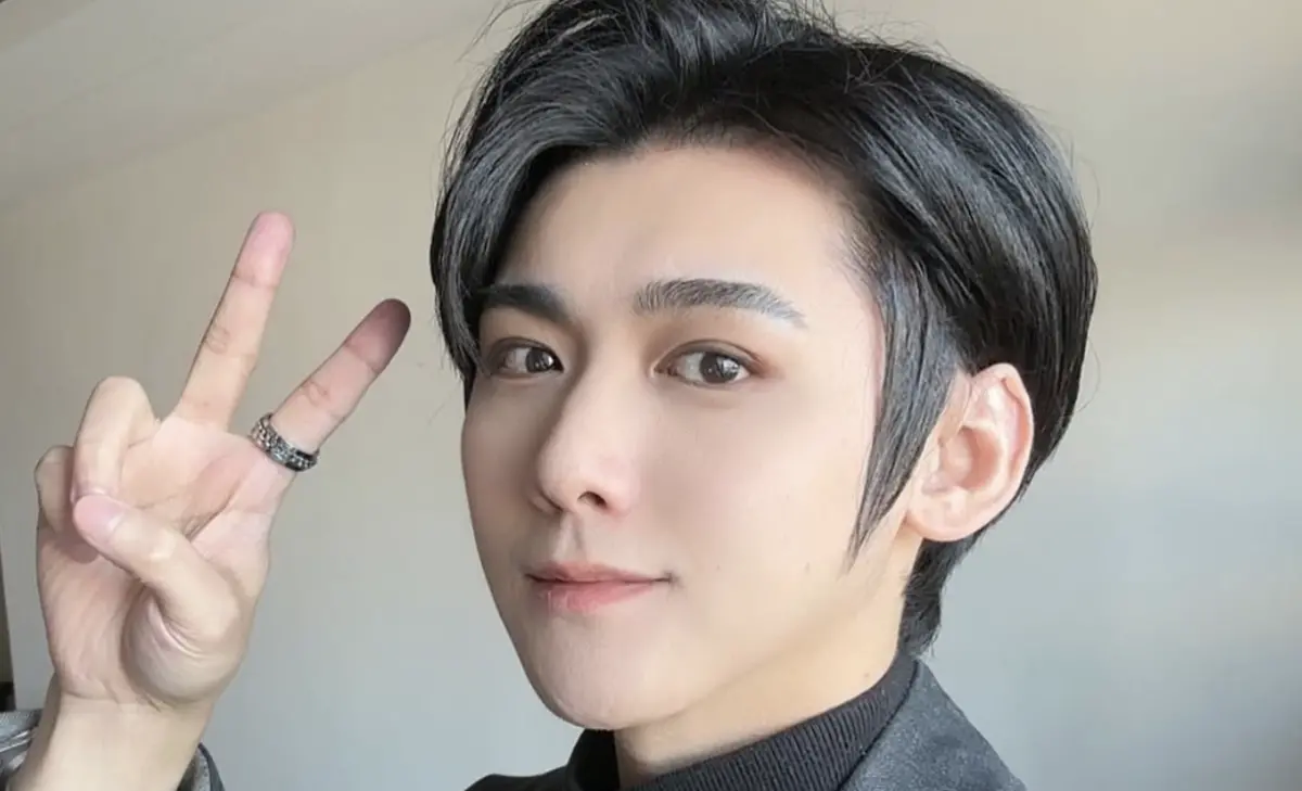 ▲31歲男星黃正杰在昨（20）日驟逝，讓外界震驚不已，對此有知情人士透露，黃正杰生前就曾在直播間發出警訊，透露自己總是很煩、不開心，面對粉絲也總回應自己沒事，讓人十分心疼。（圖／IG jeremy_0910）