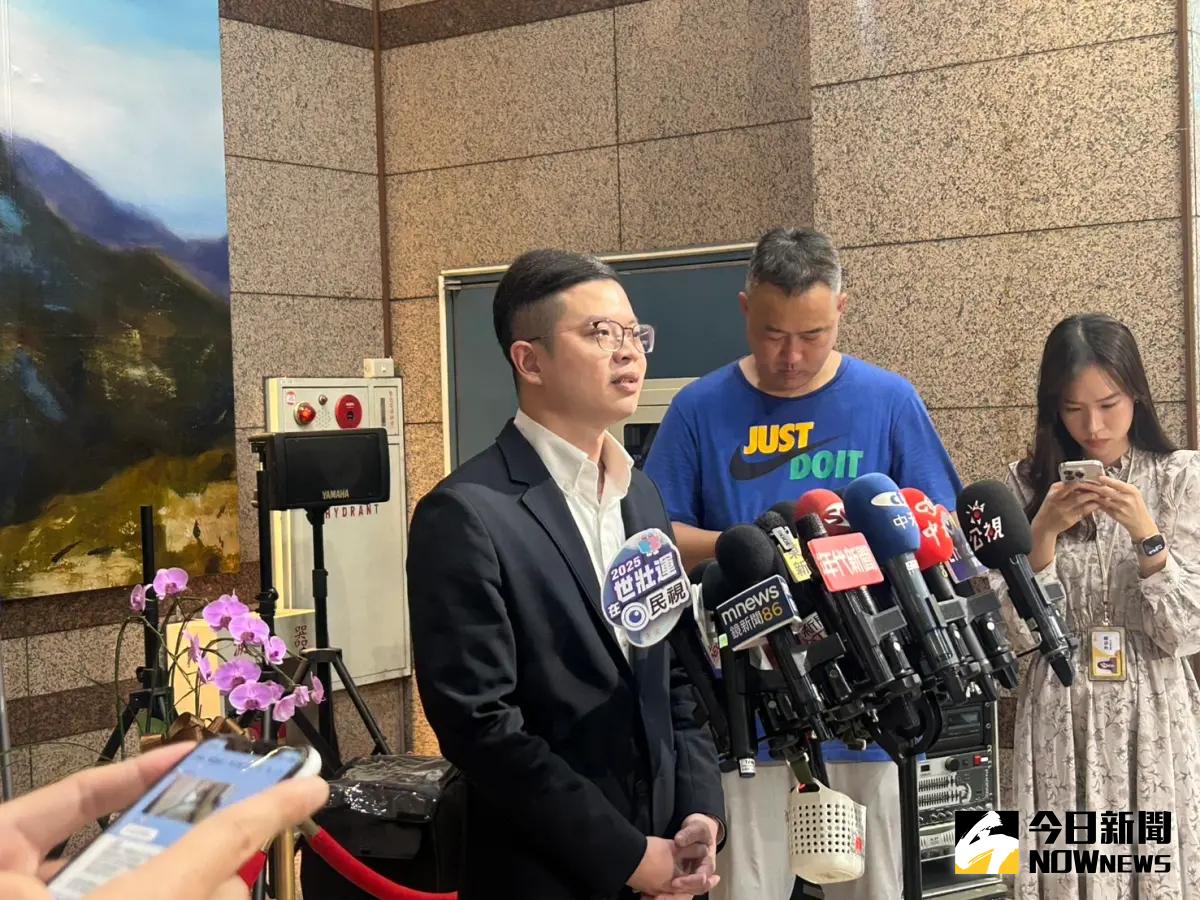 ▲桃園藍議員凌濤今（23）日揭露青鳥3大反串招數。（圖／記者林怡昕攝）