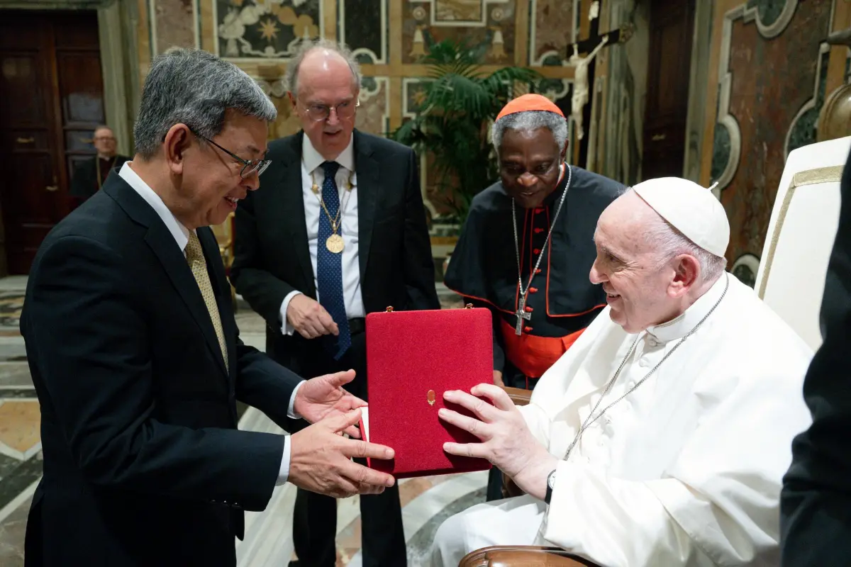 ▲前副總統陳建仁上個月12日率台灣朝聖團訪問梵蒂岡。（圖/翻攝陳建仁臉書）