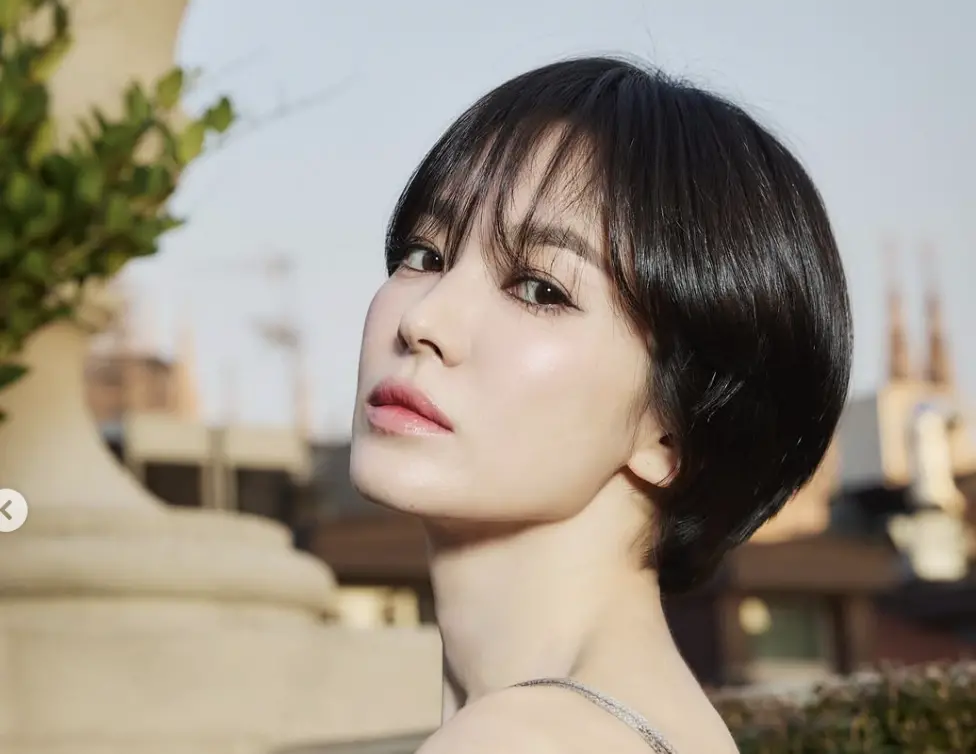 ▲43歲的宋慧喬很認真運動、保養，就算是素顏也像大學生，讓粉絲驚訝不已。（圖／翻攝自宋慧喬IG）