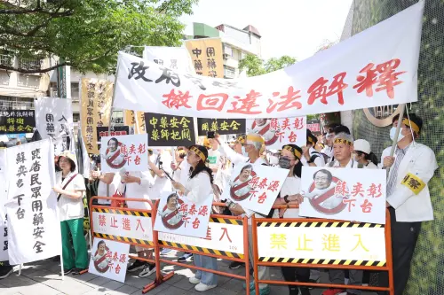 週日上凱道！藥師公會「不滿中藥解釋令」　衛福部解釋了
