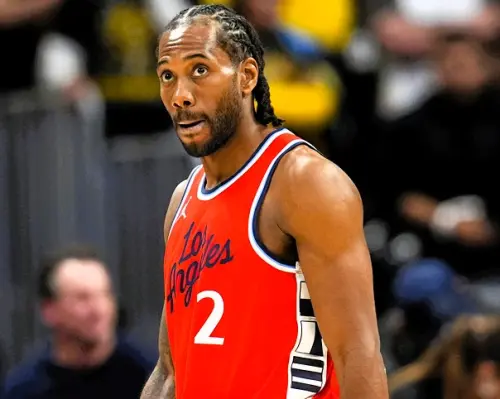 ▲洛杉磯快艇Kawhi Leonard轟下39分、Harden貢獻18分,快艇105:102險勝金塊,系列賽扳成1:1平手,下一戰將移師洛杉磯。(圖/路透/達志影像) ▲洛杉磯快艇Kawhi Leonard轟下39分、Harden貢獻18分,快艇105:102險勝金塊,系列賽扳成1:1平手,下一戰將移師洛杉磯。(圖/路透/達志影像)