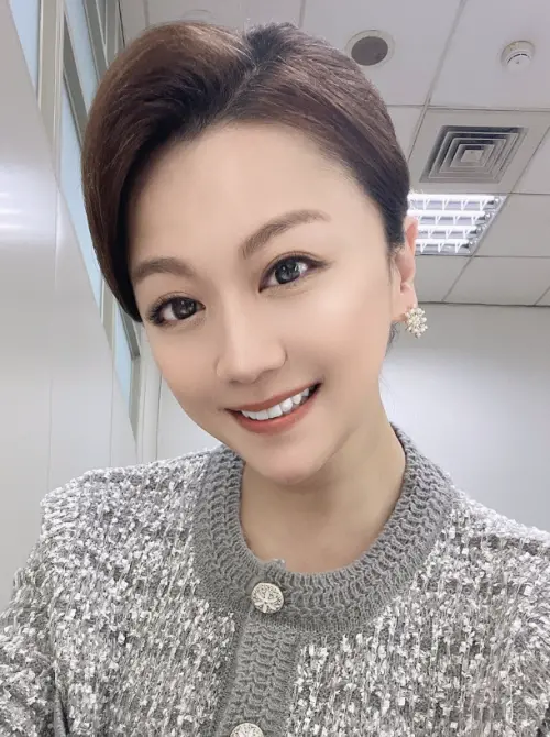 ▲苗真是八點檔知名演員,沒想到會在婚禮會場失控。(圖/翻攝自苗真臉書) ▲苗真是八點檔知名演員,沒想到會在婚禮會場失控。(圖/翻攝自苗真臉書)