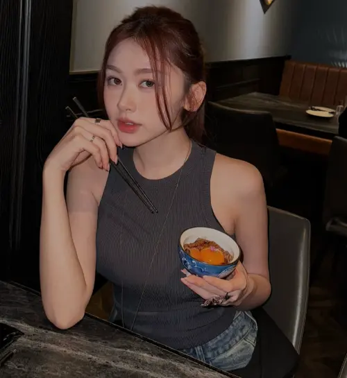 周予天爆交往「地表最美女騙子」柯詠云!情史、女方背景全曝光 ▲周予天爆交往「地表最美女騙子」柯詠云!情史、女方背景全曝光(圖/柯詠云IG)