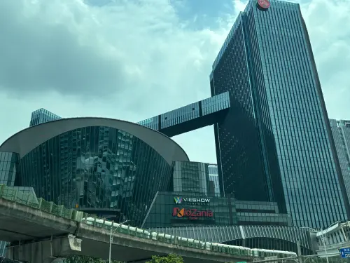 建商豪砸33億買南港千坪停車場！「超強後台、背後盤算」全被挖出
