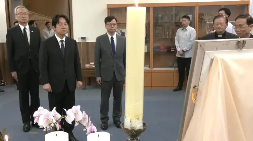 教宗方濟各辭世!賴清德赴台北總主教公署追思「灑聖水鞠躬獻花」