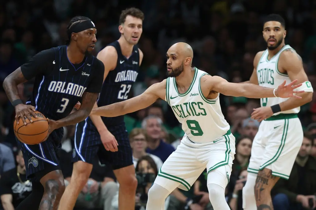 ▲NBA美國職籃（National Basketball Association）季後賽目前如火如荼展開，前八場平均收視人數高達440萬人，其中波士頓塞爾蒂克交手奧蘭多魔術之戰，平均收視人數更達到670萬人。NBA主席Adam Silver更說明：「這是25年來首週末的最高收視率。」（圖／美聯社／達志影像）