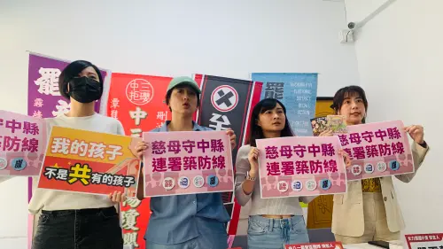 ▲台中市罷免3名資深藍委的罷免團體在記者會呼籲大家，最後一哩路共同衝刺。（圖／記者顏幸如攝，2025.04.23）