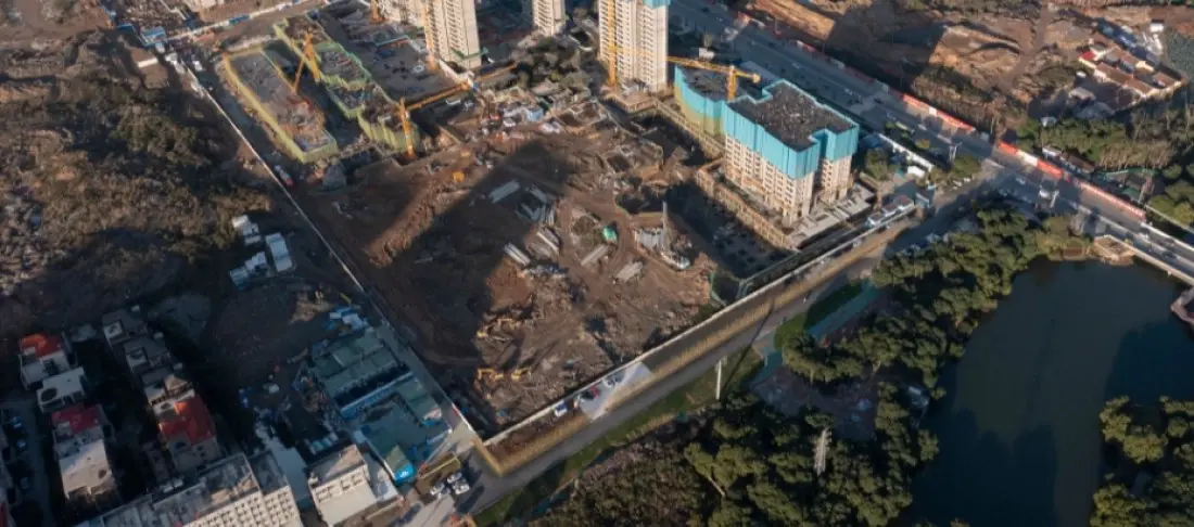 ▲檢調偵辦南部綠能開發弊案，有「神秘家族」之稱的三地集團董事長鍾家村也被約談，以20萬元交保。（圖／翻攝三地集團官網）