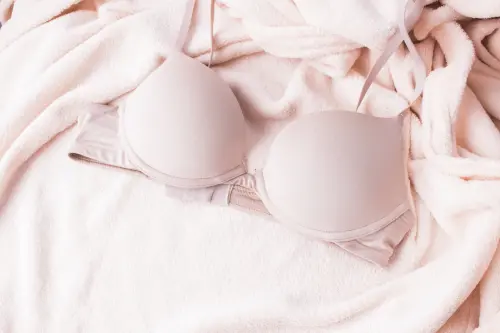 今日歷史／10/13「無胸罩日、國際失敗日」同天！由來、慶祝法曝
