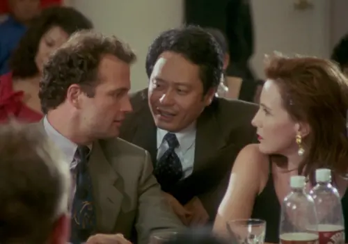 ▲李安（中）自己在《囍宴》有客串露臉，他的「父親三部曲」將在5月於國家影視聽中心重新推出。新版《囍宴》也會在5月9日上映。（圖／國家影視聽中心提供）