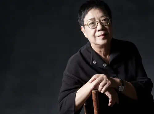 ▲許鞍華是曾獲3座金馬獎最佳導演的香港名導,將有19部作品從5月起在金馬影展與信義威秀的聯名廳上映。(圖/台北金馬影展執行委員會提供) ▲許鞍華是曾獲3座金馬獎最佳導演的香港名導,將有19部作品從5月起在金馬影展與信義威秀的聯名廳上映。(圖/台北金馬影展執行委員會提供)