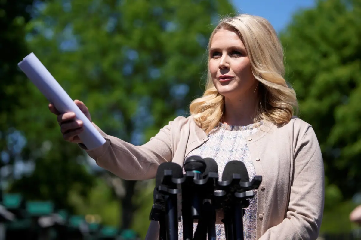 ▲有關外媒報導稱，川普政府正在考慮將對中國的關稅，降到約50%至65%之間一事，白宮發言人萊維特澄清，美國不會「單方面」這麼做。（圖／美聯社／達志影像）