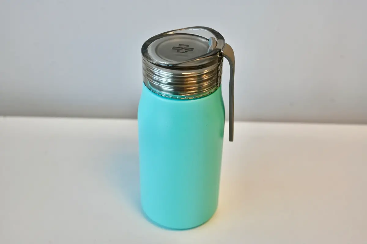 ▲輕巧冷水瓶純淨健康，便於攜帶，內部兼具無毒、耐酸鹼抗腐蝕、不殘留異味之特性。（圖／中鋼提供）