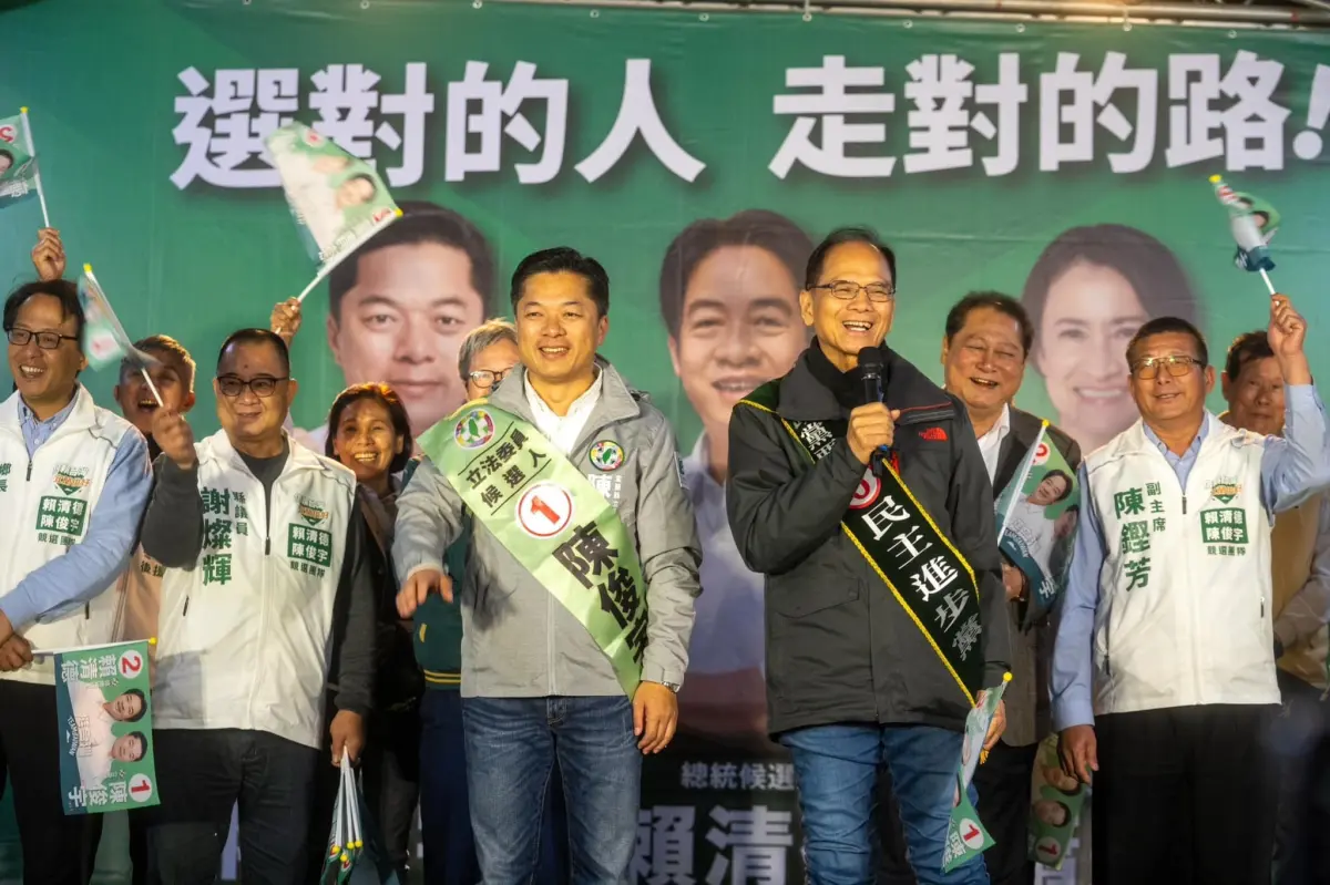 ▲游錫堃多次以立法院長身分，幫民進黨候選人站台。（圖／翻攝游錫堃臉書）