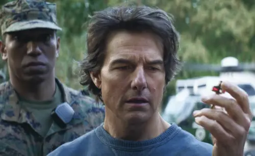 ▲湯姆克魯斯《不可能的任務:最終清算》是5月最受矚目超級大片,他在片中卯足勁演出各種高難度動作場面。而迪士尼的動畫真人版《星際寶貝:史迪奇》被看好有望成為票房黑馬,勢必有番龍爭虎鬥。(圖/摘自IMDb) ▲湯姆克魯斯《不可能的任務:最終清算》在北美首映票房可望創全系列最佳,卻還拿不下全美冠軍。(圖/摘自IMDb)