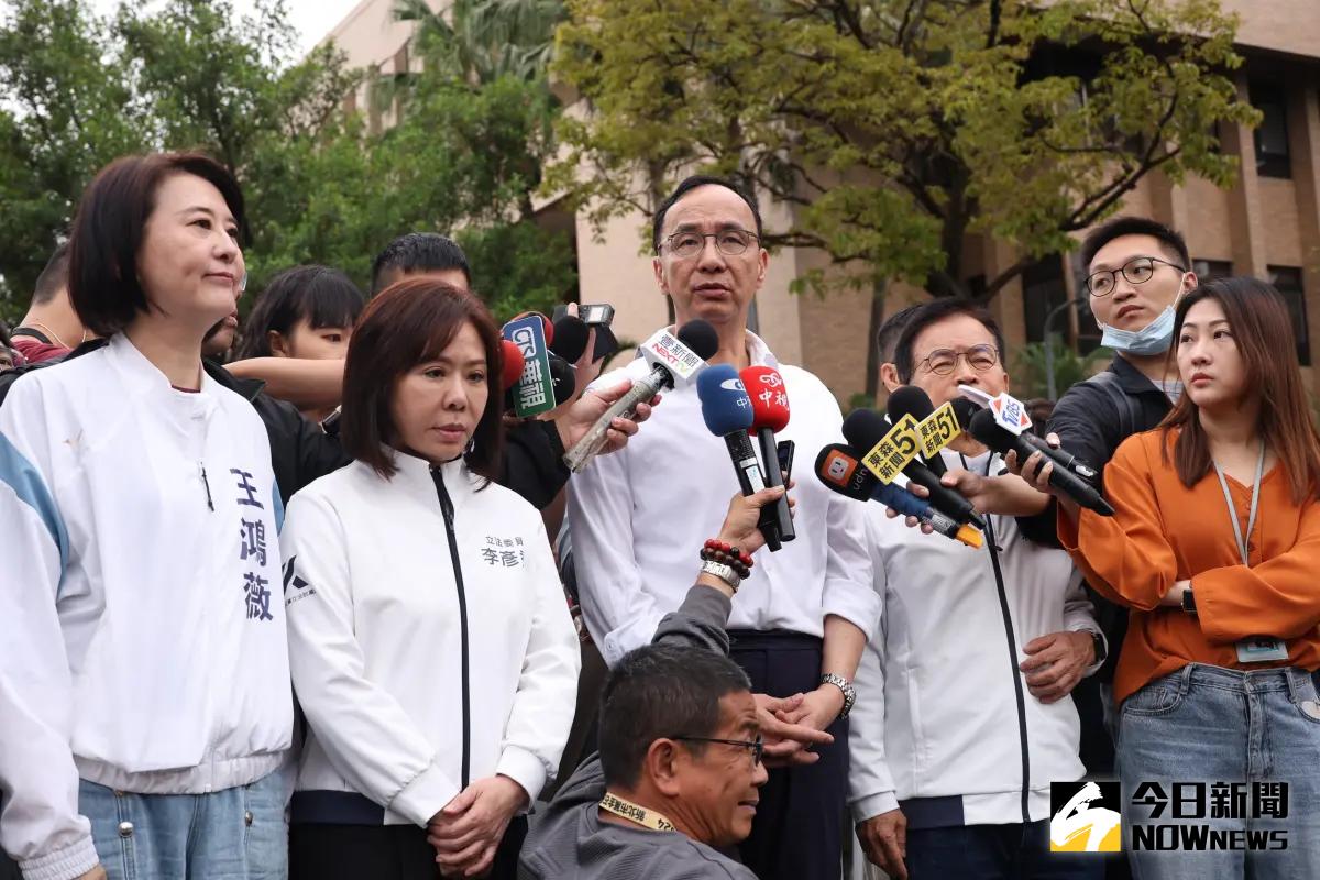 ▲針對黃呂錦茹遭羈押，國民黨主席朱立倫痛批「押人取供，典型的民主黑牢」。（圖／記者陳明安攝，2025.04.25）