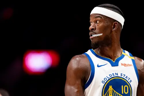 今(25)日ESPN也可出G3的比賽勝率分析,勇士勝率為58.3%。這一場比賽勇士「士官長」Jimmy Butler目前還不一定可以出賽。 ▲今(25)日ESPN也可出G3的比賽勝率分析,勇士勝率為58.3%。這一場比賽勇士「士官長」Jimmy Butler目前還不一定可以出賽。(圖/美聯社/達志影像)
