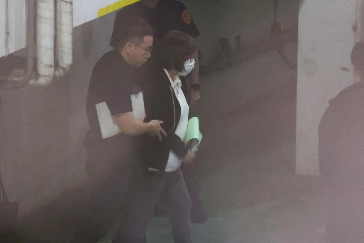 ▲國民黨台北市黨部主委黃呂進茹收押。（圖／記者陳明安攝）