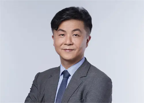 ▲知名律師呂秋遠自從爆發認領子女官司後，人設不斷翻車，不只有同業爆料，更有委託人出面指控呂秋遠打官司像趁火打劫。（圖／翻攝呂秋遠律師事務所官網）