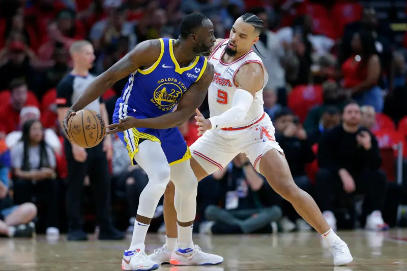 ▲休士頓火箭前鋒「惡漢」Dillon Brooks今（26）日在接受媒體訪問時，再度點燃與勇士宿敵之間的火藥味。他在回應外界質疑隊友Amen Thompson動作過大的話題時，直言真正的「髒球員」其實是Draymond Green。（圖／美聯社／達志影像）