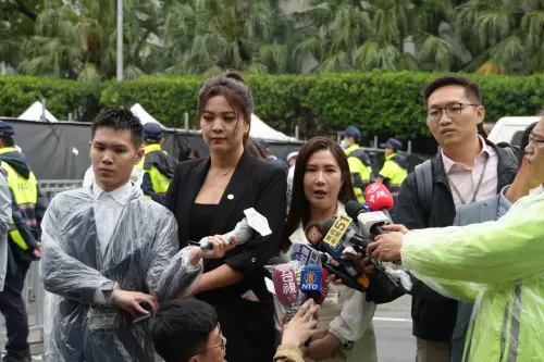 國民黨凱道426戰獨裁大遊行　主持顏值成焦點？柳采葳：回歸人民
