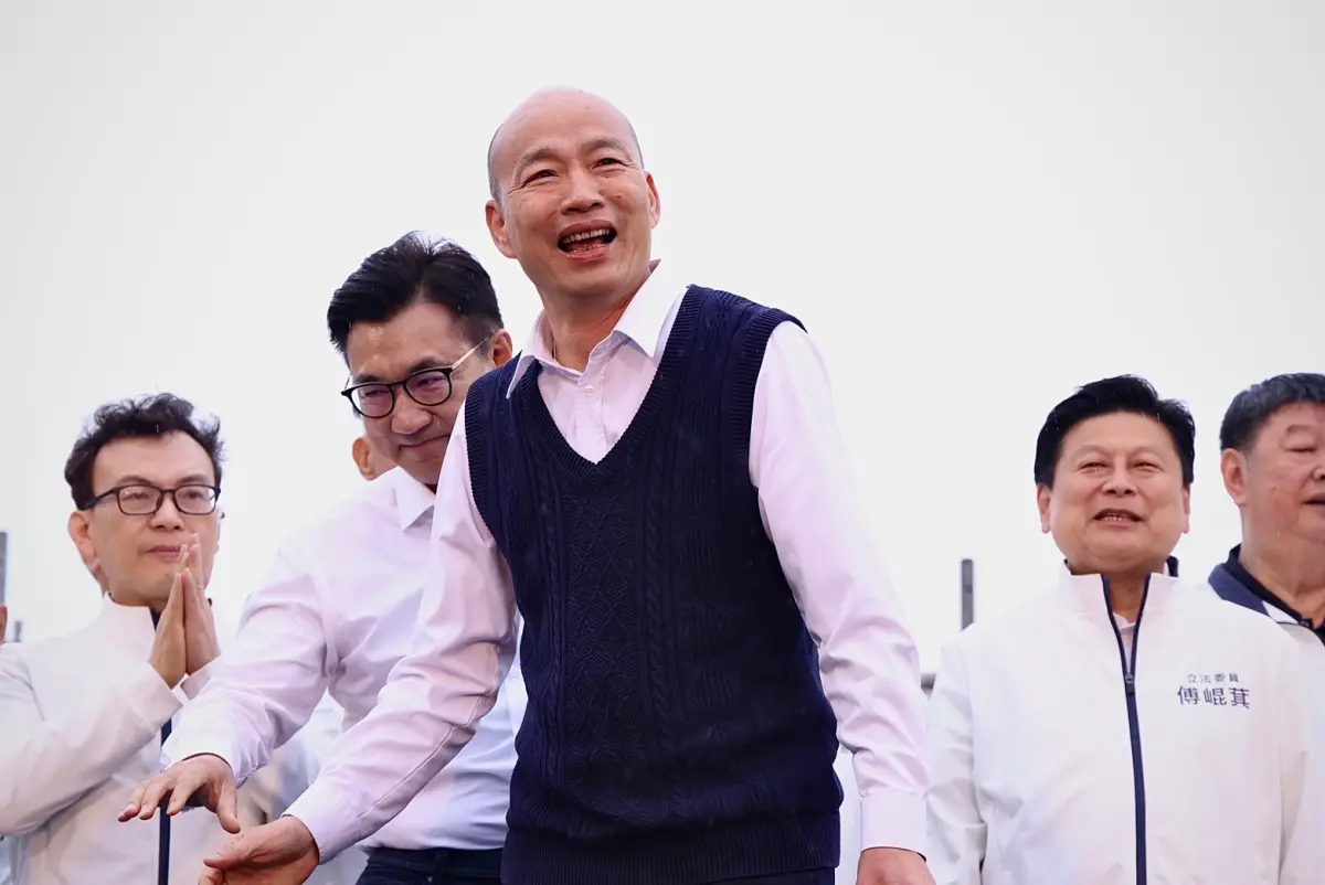 ▲國民黨26日號召上凱道戰獨裁，藍營人氣最高的立法院長韓國瑜也現身。（圖／記者朱永強攝）