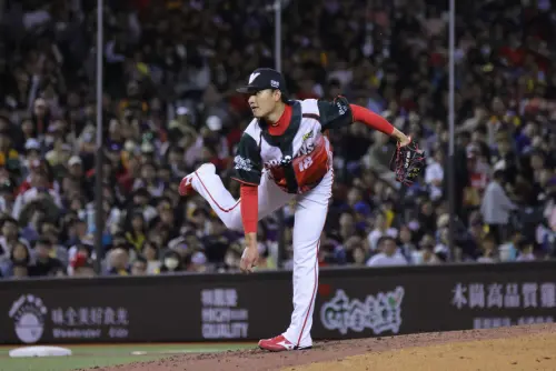 ▲味全龍王牌徐若熙本戰面對中信兄弟，先發5局狂飆8K無失分，僅被敲出1支安打，可惜隊友砸鍋，首勝得再等等。（圖／記者林柏年攝）