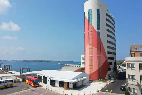 ▲啟用營運的馬公港旅客服務中心。(圖/高雄港務分公司提供) ▲啟用營運的馬公港旅客服務中心。(圖/高雄港務分公司提供)