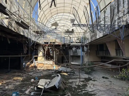 ▲▼黃金帝國閒置多年，內部已成廢墟，危機暗藏。（圖／彰化縣政府提供）