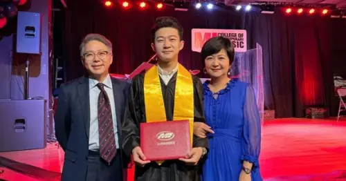 ▲由於兒子（中）錄取了位於美國東岸的柏克利音樂學院音樂製作研究所，崔佩儀（右）與老公Sam（左）決定從洛杉磯出發，親自開車將行李搬往新生活的起點波士頓，車程預計8天的時間。（圖／崔佩儀臉書）