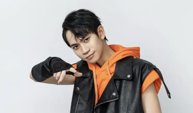 ▲網紅Andy（如圖）在開撕家寧後接到不少代言、廣告，反觀家寧，過去一個多月以來幾乎0收入，拍化妝影片反倒還被網友罵翻。（圖／IG andy1994x）